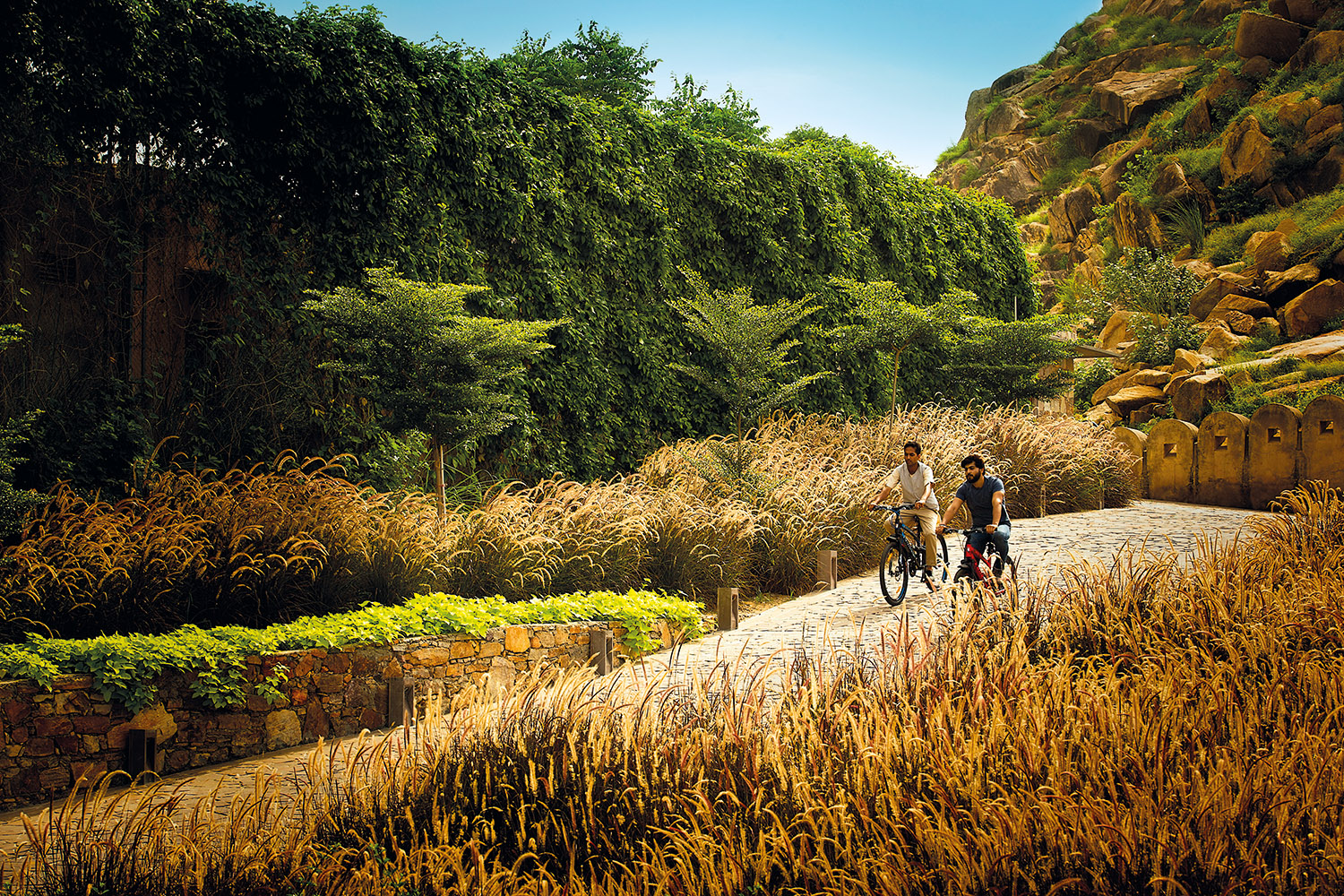 Cycling down the ramp from the fortress into the village of Bishangarh