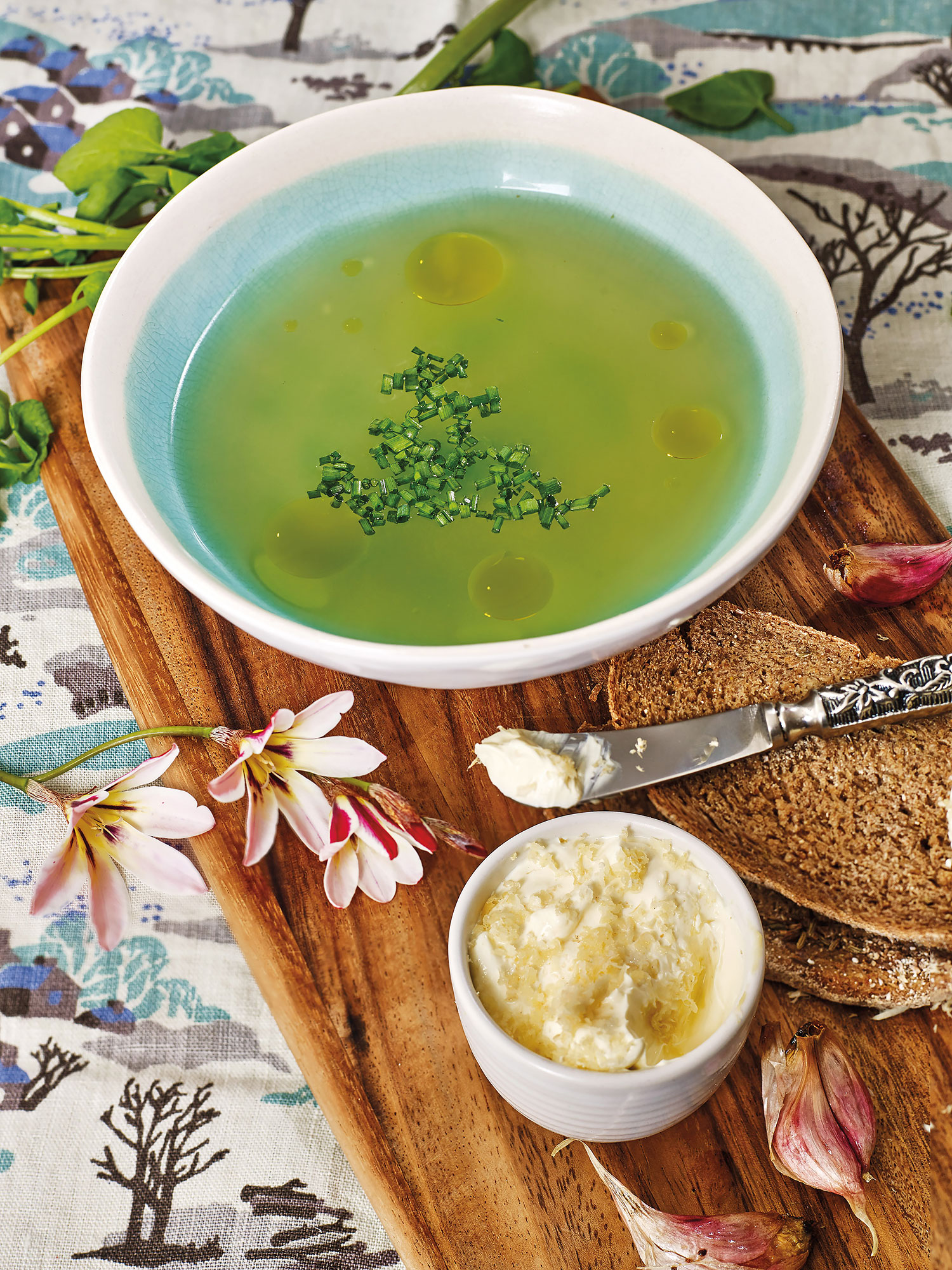 Vegetable Broth with fresh horseradish crème fraîche and Russian black bread